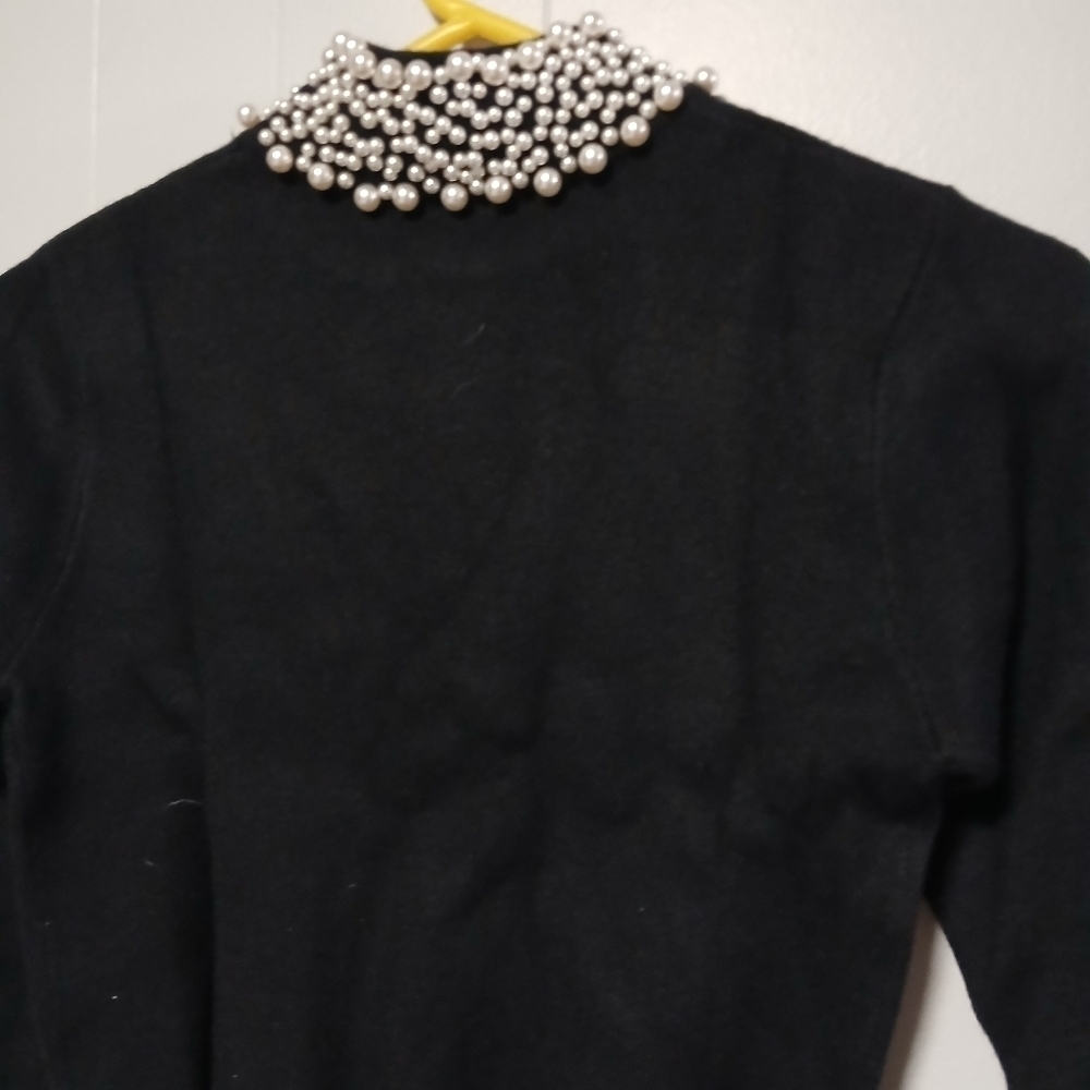River island ladies black sweater. Size 8 petite. Sequins around neck. - Picture 10 of 15